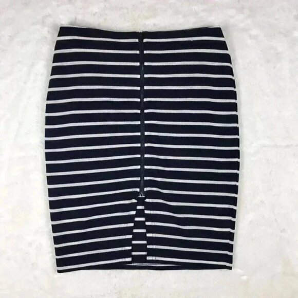 JOA LA Navy Striped Zip Front Pencil Skirt NWOT Size Large - Picture 5 of 11